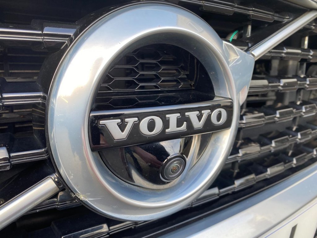 USED 2019 19 VOLVO V60 2.0 D4 R-Design Pro Estate 5dr Diesel Auto Euro 6 (s/s) (190 ps) HEATED SEATES, NAVIGATION, DAB
