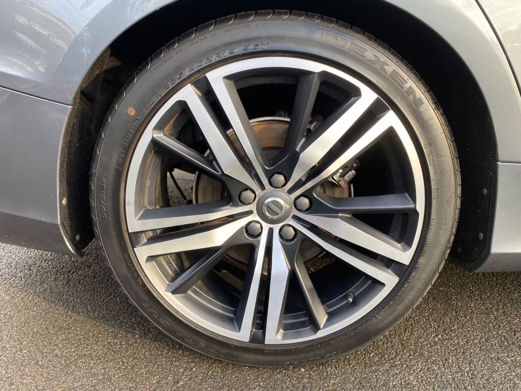 USED 2019 19 VOLVO V60 2.0 D4 R-Design Pro Estate 5dr Diesel Auto Euro 6 (s/s) (190 ps) HEATED SEATES, NAVIGATION, DAB