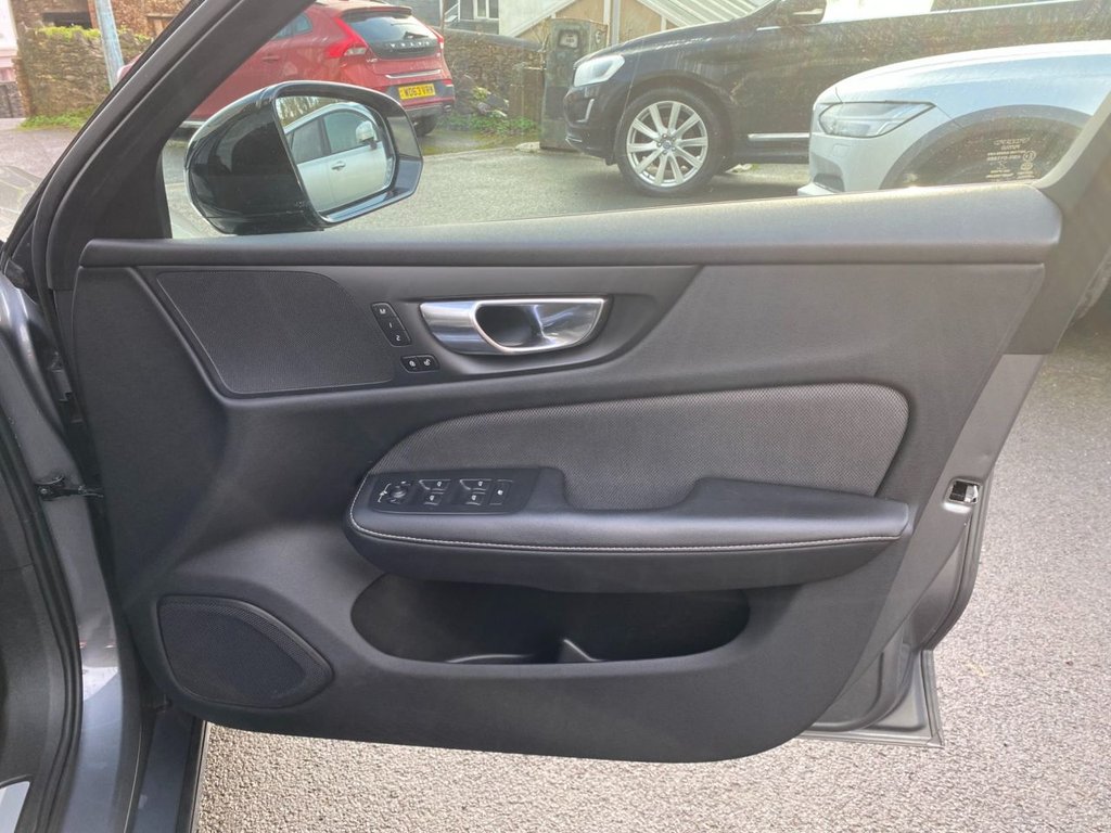 USED 2019 19 VOLVO V60 2.0 D4 R-Design Pro Estate 5dr Diesel Auto Euro 6 (s/s) (190 ps) HEATED SEATES, NAVIGATION, DAB