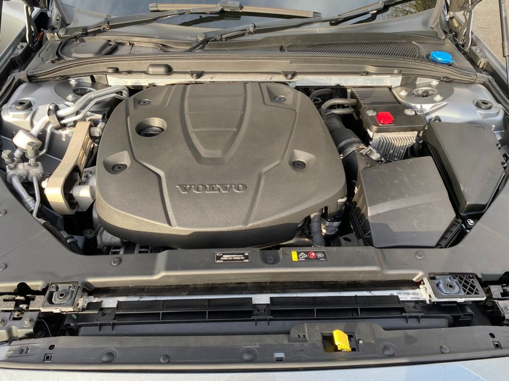 USED 2019 19 VOLVO V60 2.0 D4 R-Design Pro Estate 5dr Diesel Auto Euro 6 (s/s) (190 ps) HEATED SEATES, NAVIGATION, DAB