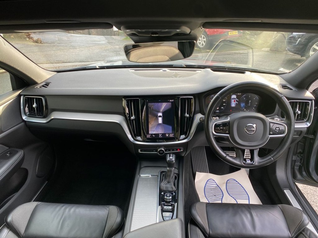 USED 2019 19 VOLVO V60 2.0 D4 R-Design Pro Estate 5dr Diesel Auto Euro 6 (s/s) (190 ps) HEATED SEATES, NAVIGATION, DAB