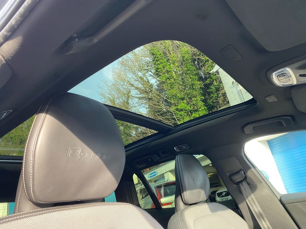 USED 2019 19 VOLVO V60 2.0 D4 R-Design Pro Estate 5dr Diesel Auto Euro 6 (s/s) (190 ps) HEATED SEATES, NAVIGATION, DAB