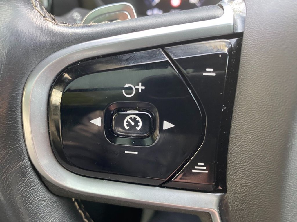 USED 2019 19 VOLVO V60 2.0 D4 R-Design Pro Estate 5dr Diesel Auto Euro 6 (s/s) (190 ps) HEATED SEATES, NAVIGATION, DAB