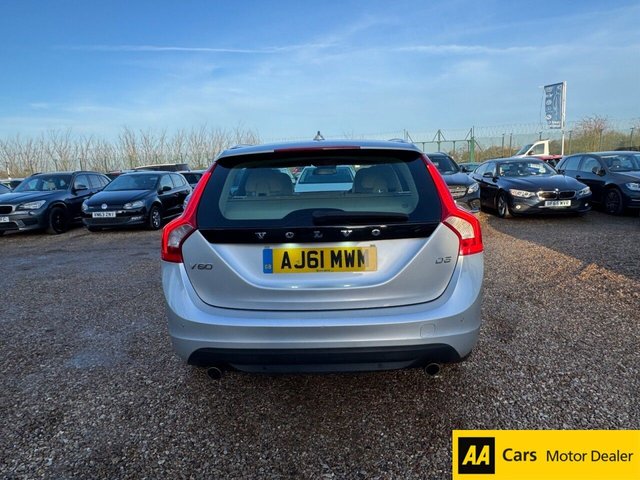 2012 VOLVO V60 2.4 D5 SE Lux Estate 5dr Diesel Geartronic Euro 5 (215 ps) - Photo 4