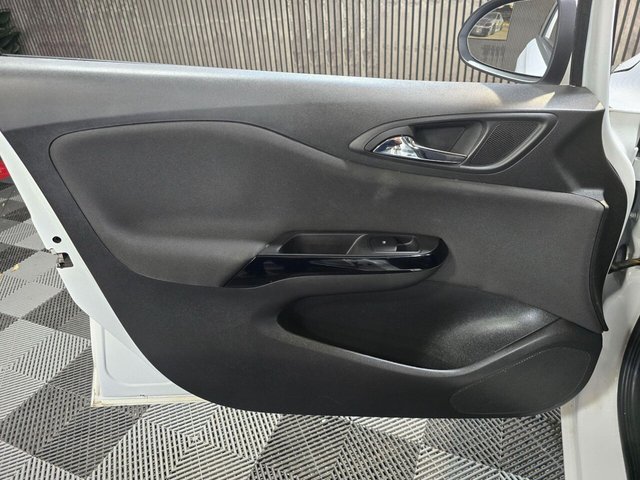2017 VAUXHALL CORSA 1.4i ecoTEC SRi Euro 6 5dr - Photo 11