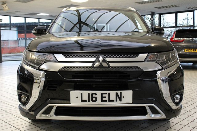 2019 MITSUBISHI OUTLANDER 2.0 MIVEC 4 SUV 5dr Petrol CVT 4WD Euro 6 (s/s) (150 ps) - Photo 8