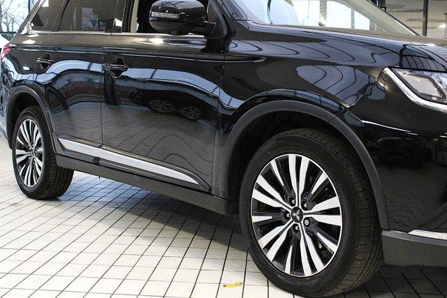 2019 MITSUBISHI OUTLANDER 2.0 MIVEC 4 SUV 5dr Petrol CVT 4WD Euro 6 (s/s) (150 ps) - Photo 11