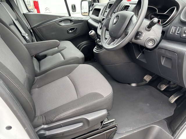 2021 Renault Trafic 2L Business 4dr - Photo 12