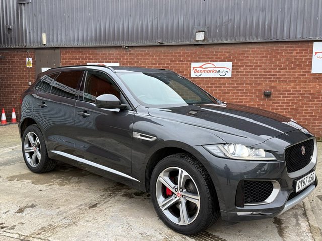 2017 JAGUAR F-PACE - Photo 2