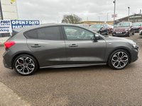 USED 2020 70 FORD FOCUS 1.0T EcoBoost MHEV ST-Line X Edition Hatchback 5dr Petrol Manual Euro 6 (s/s) (125 ps) 2 OWNERS FROM NEW* SAT NAV* PARKING SENSORS* REVERSING CAMERA* CRUISE CONTROL* ELECTRIC HANDBRAKE* LANE / SPEED ASSIST* 6 SPEED* AUTO START / STOP* HEADS UP SPEED DISPLAY* DUAL CLIMATE CONTROL WITH AIR CON