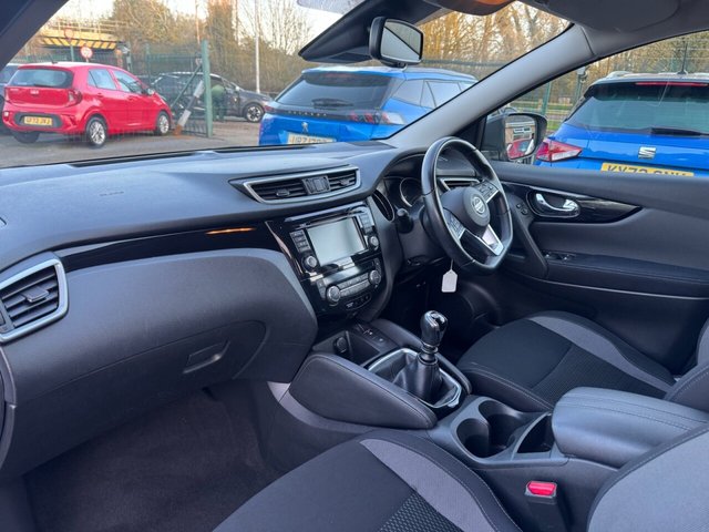 2020 Nissan Qashqai 1.3L Acenta Premium 5dr - Photo 4