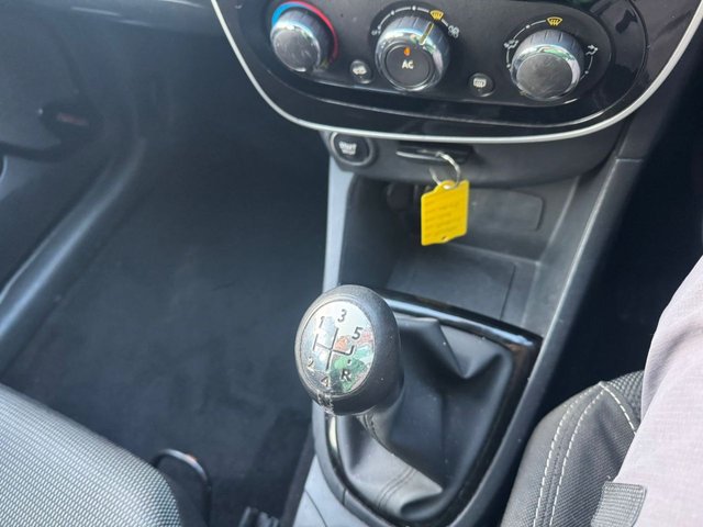 2013 RENAULT CLIO - Photo 8