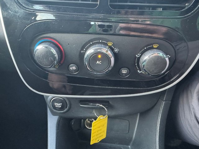 2013 RENAULT CLIO - Photo 6