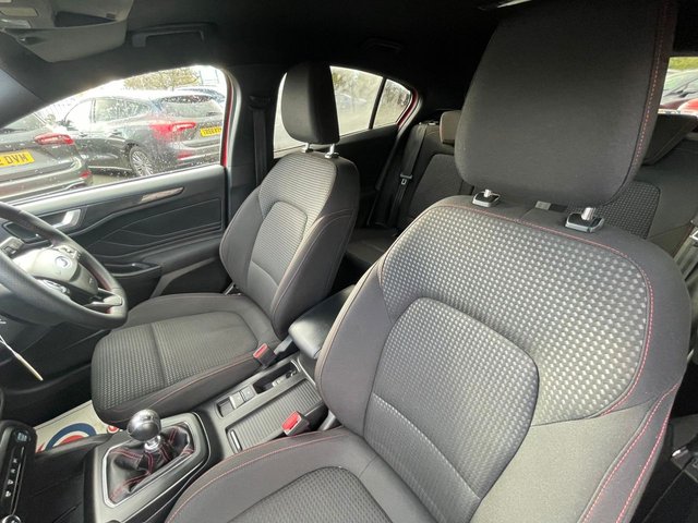 2022 Ford Focus 1L St-Line Edition 5dr - Photo 10
