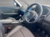 USED 2017 67 RENAULT SCENIC 1.6 dCi Dynamique Nav MPV 5dr Diesel Manual Euro 6 (s/s) (130 ps) ** 7 MAIN DEALER STAMPS &ldquo;
