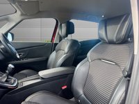 USED 2017 67 RENAULT SCENIC 1.6 dCi Dynamique Nav MPV 5dr Diesel Manual Euro 6 (s/s) (130 ps) ** 7 MAIN DEALER STAMPS &ldquo;