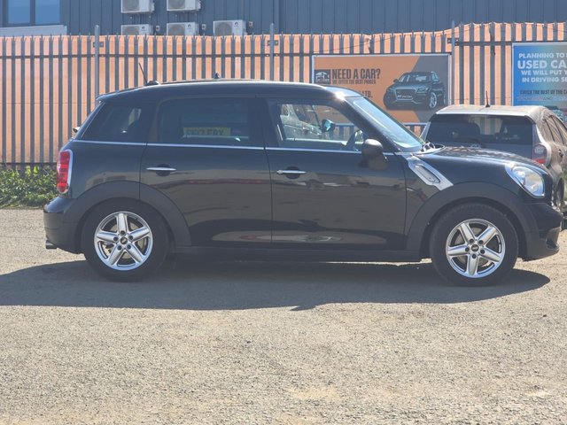 View our MINI COUNTRYMAN