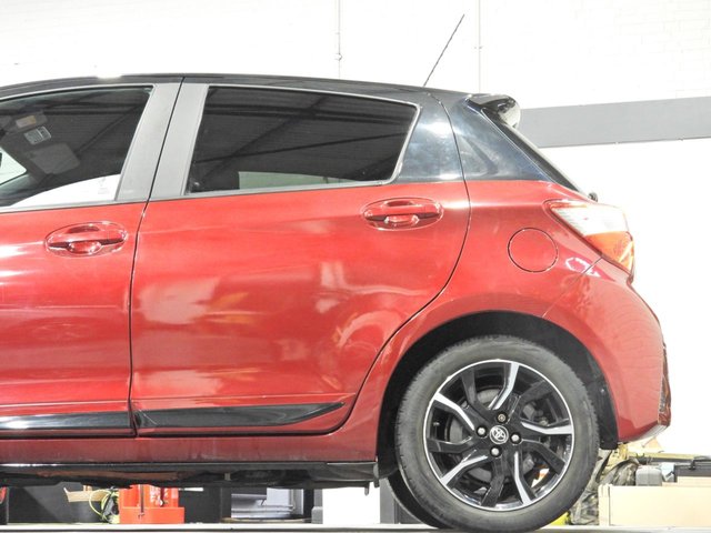 2017 Toyota Yaris 1.5L null 5dr - Photo 3