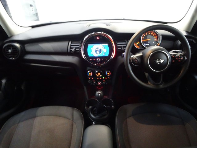 2019 MINI HATCH 1.5 One Classic Hatchback 5dr Petrol Manual Euro 6 (s/s) (102 ps) - Photo 2