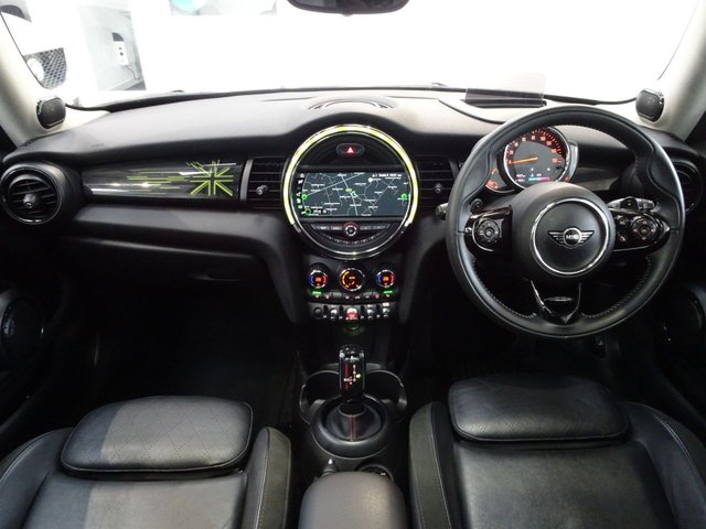 2018 MINI HATCH 2.0 Cooper S Hatchback 3dr Petrol Steptronic Euro 6 (s/s) (192 ps) - Photo 2