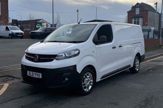 2021 VAUXHALL VIVARO - Photo 2