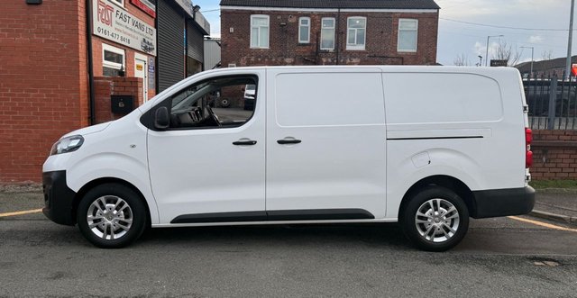 2021 VAUXHALL VIVARO - Photo 7