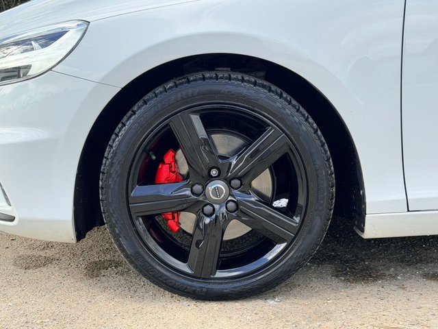 2016 Volvo V40 2L R-Design 5dr - Photo 5