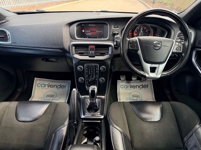 2016 Volvo V40 2L R-Design 5dr - Photo 4
