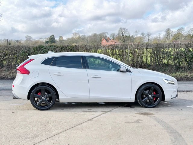 2016 Volvo V40 2L R-Design 5dr - Photo 8