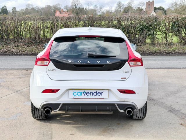 2016 Volvo V40 2L R-Design 5dr - Photo 11