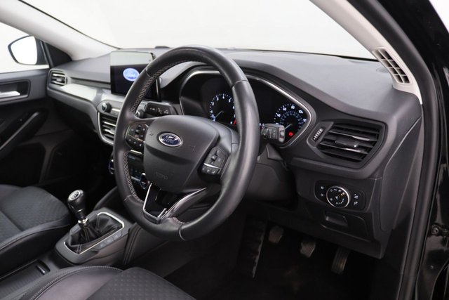 2019 Ford Focus 1L Titanium X 5dr - Photo 10