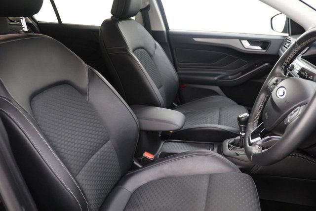 2019 Ford Focus 1L Titanium X 5dr - Photo 11