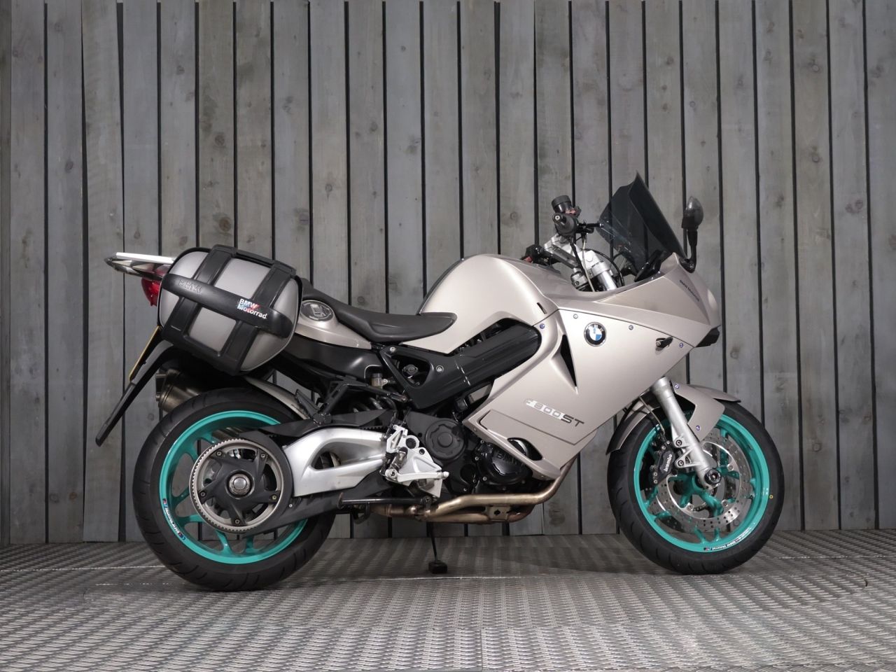 BMW F800ST