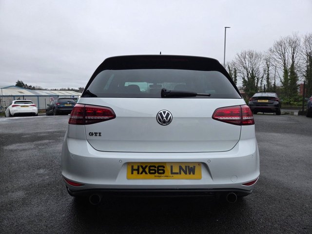 2016 VOLKSWAGEN GOLF - Photo 8