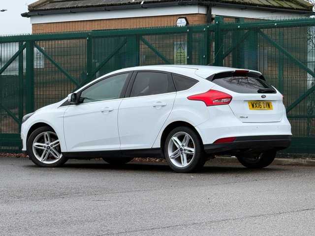 2016 FORD FOCUS 1.5 TDCi Zetec Hatchback 5dr Diesel Manual Euro 6 (s/s) (120 ps) - Photo 6