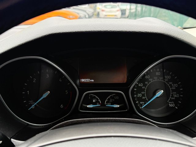 2016 FORD FOCUS 1.5 TDCi Zetec Hatchback 5dr Diesel Manual Euro 6 (s/s) (120 ps) - Photo 11