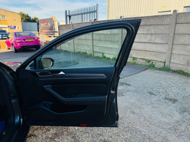 2015 Volkswagen Passat 2L R-Line 4dr - Photo 10