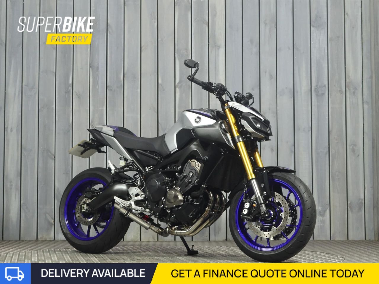 YAMAHA MT-09