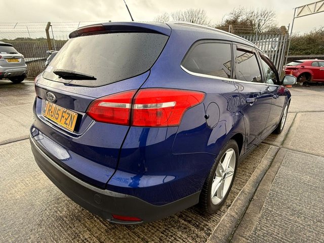 2015 Ford Focus 1.5L Zetec 5dr - Photo 9