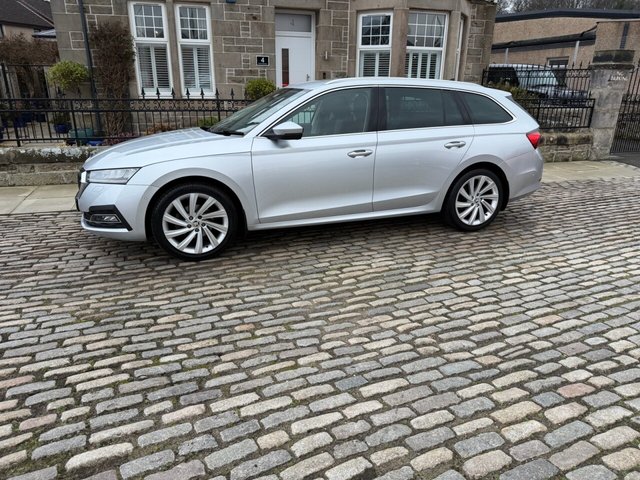 2020 SKODA OCTAVIA - Photo 8