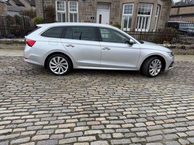 2020 SKODA OCTAVIA - Photo 7