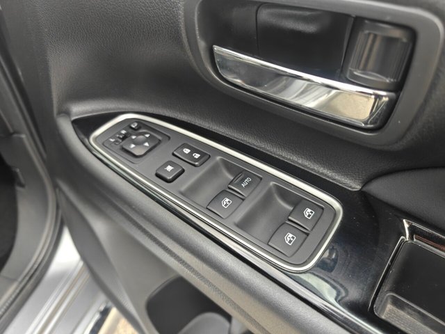 2017 MITSUBISHI OUTLANDER - Photo 12
