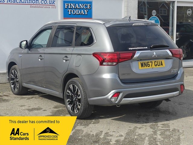 2017 MITSUBISHI OUTLANDER - Photo 7