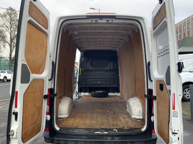 2022 Volkswagen Crafter 2L Startline 5dr - Photo 12