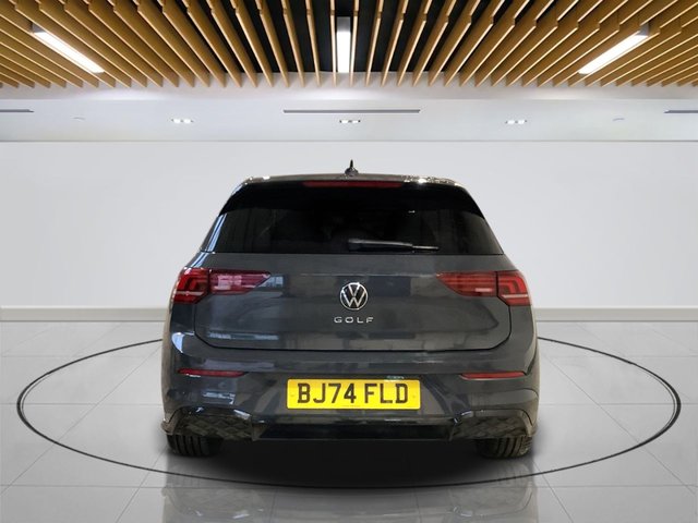 2024 Volkswagen Golf 1.5L R-Line 5dr - Photo 4