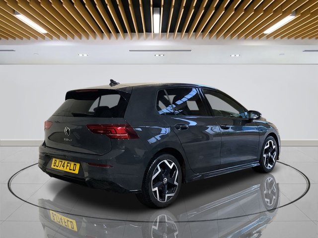 2024 Volkswagen Golf 1.5L R-Line 5dr - Photo 5