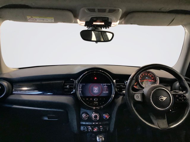 2021 MINI Hatch 1.5L Cooper Classic 5dr - Photo 3