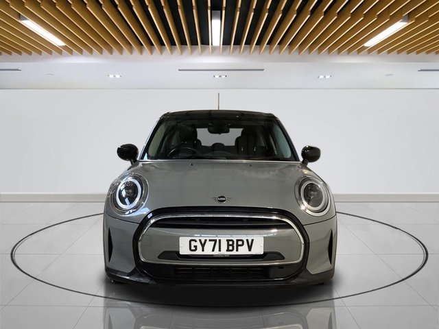 2021 MINI Hatch 1.5L Cooper Classic 5dr - Photo 2