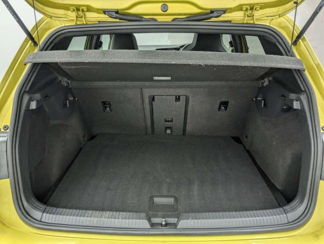 USED 2021 71 VOLKSWAGEN GOLF 1.5 eTSI MHEV R-Line Hatchback 5dr Petrol Hybrid DSG Euro 6 (s/s) (130 ps) NAVIGATION+PARKING SENSORS CLICK & COLLECT/HOME DELIVERY