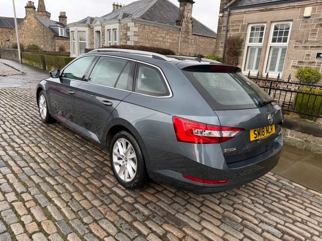 2018 SKODA SUPERB - Photo 9